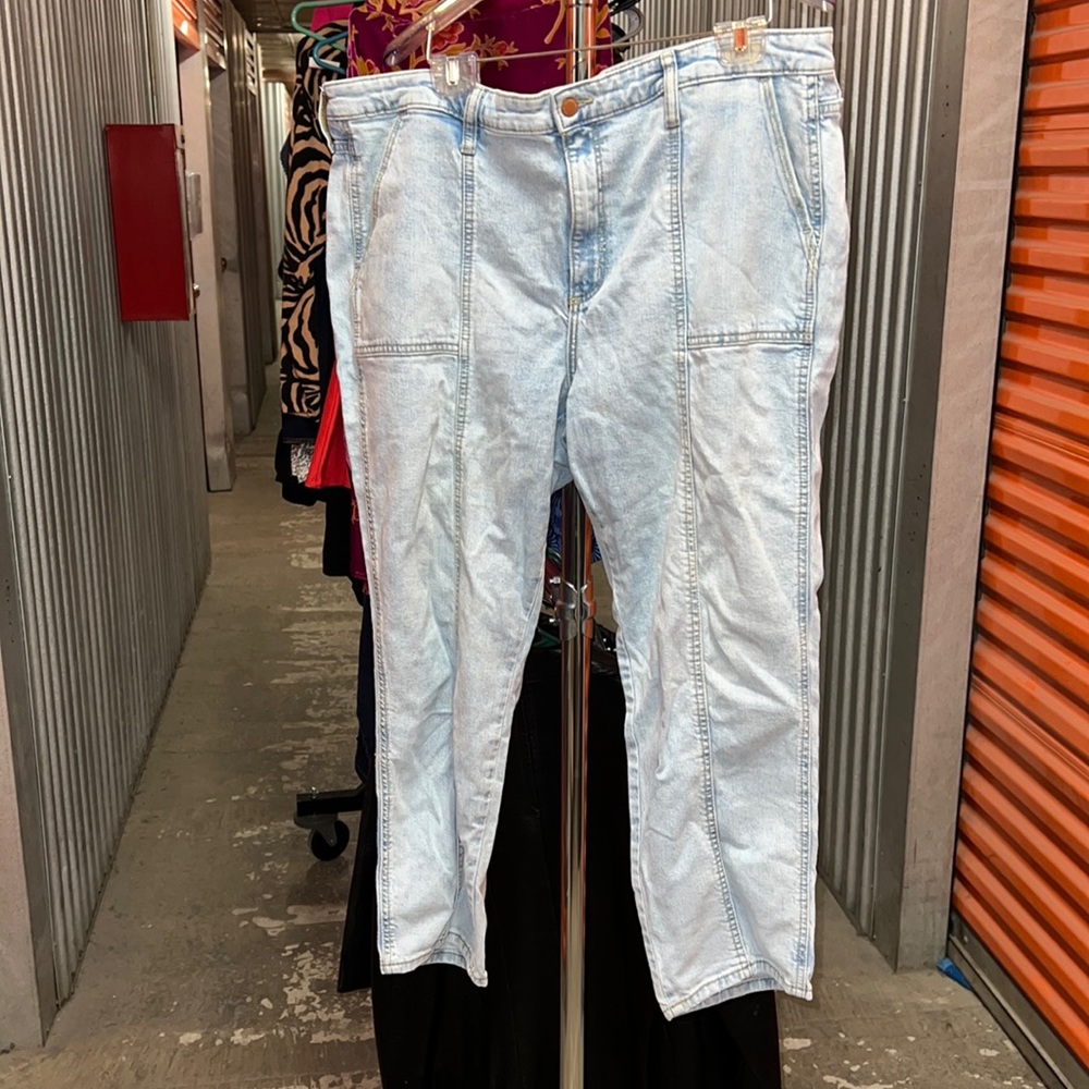 Light wash jeans